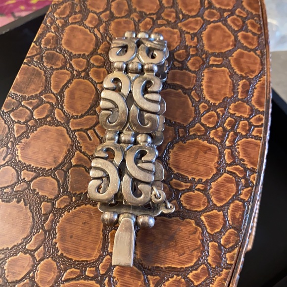 Vintage MWS Mexico .925 Sterling Silver Heavy Link Cutout Scroll Style Bracelet. - Picture 7 of 11